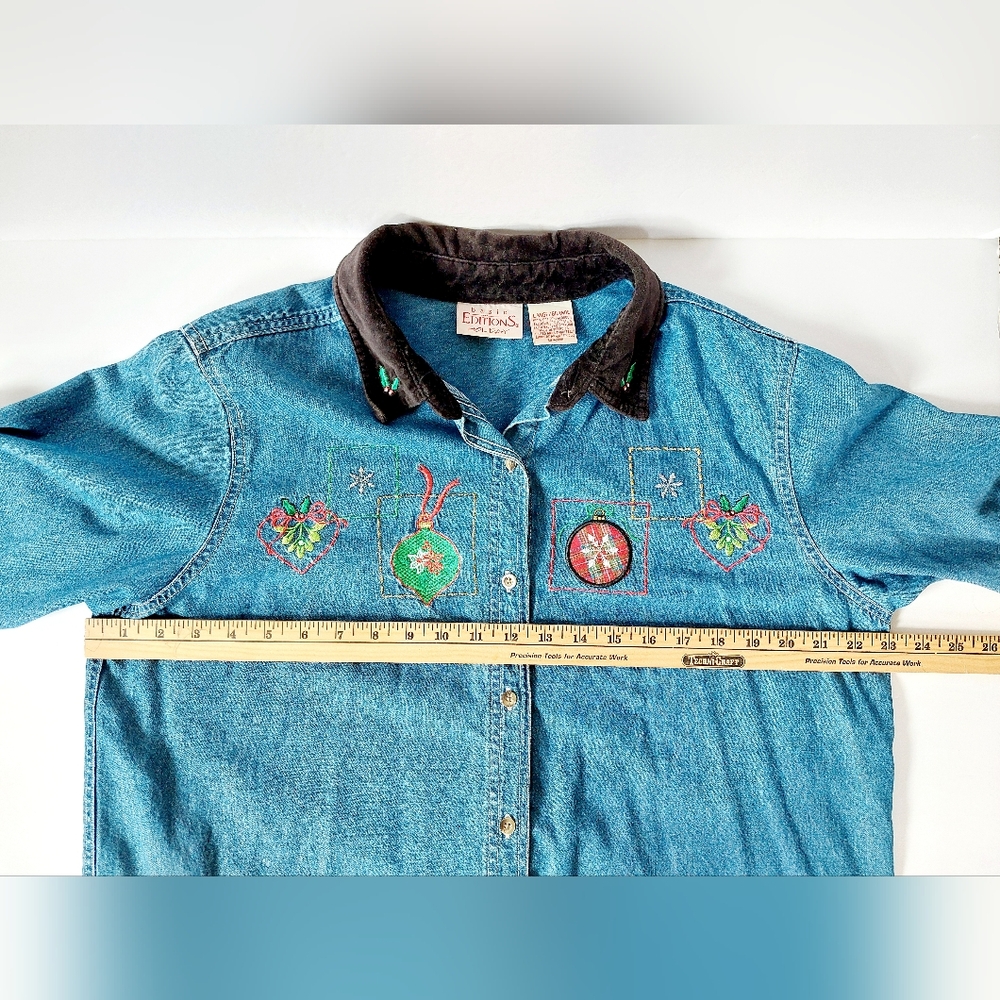 Mistletoe & Christmas Ornaments Chambray Shirt Basic Editions Large - Picture 5 of 6